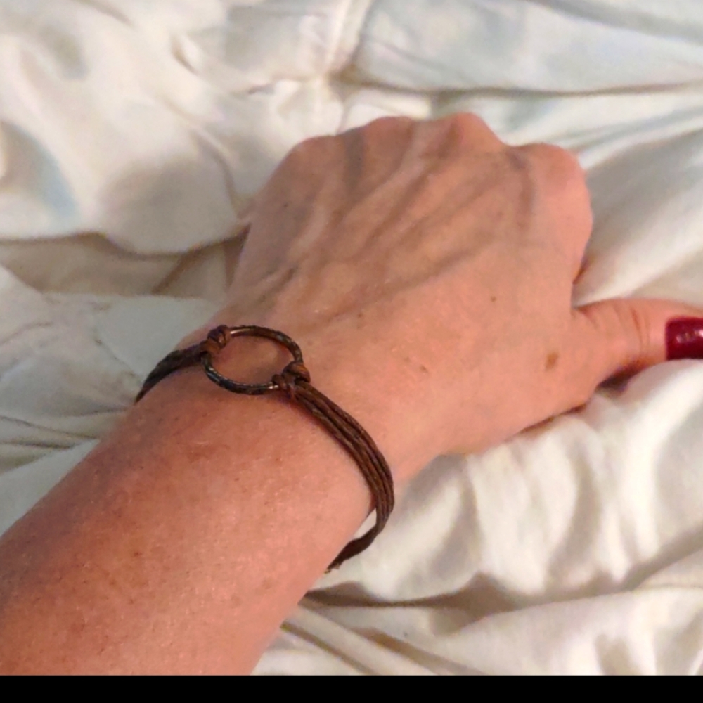 Karma Infinity leather bracelet - Picture 2 of 4